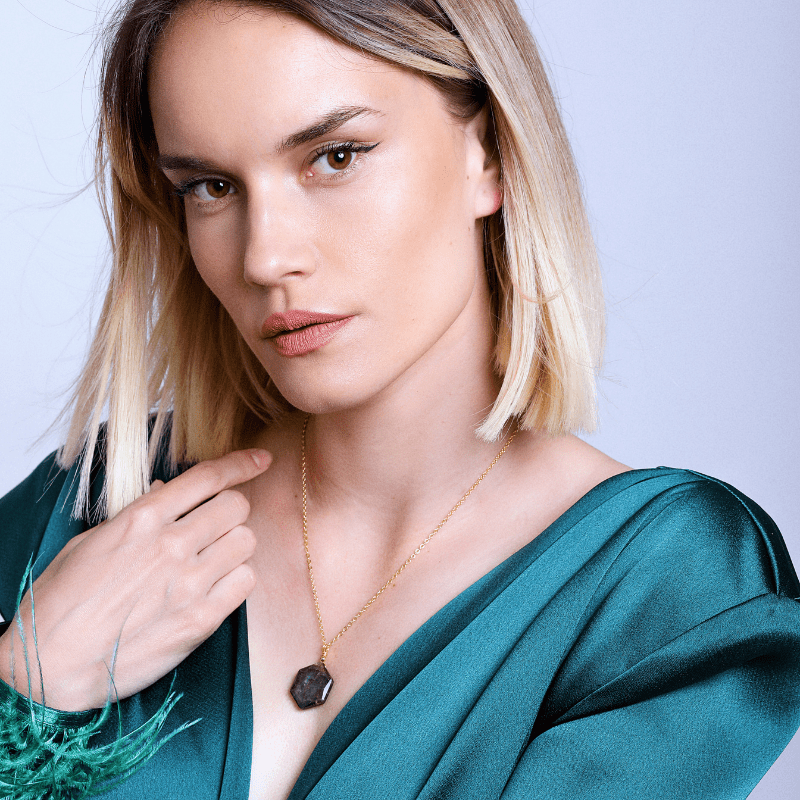 INTENSE LABRADORIET HEXAGONAAL KETTING