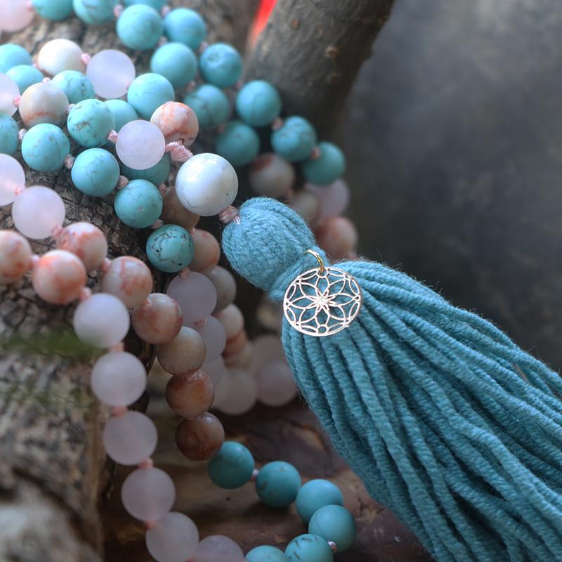 GODDELIJKE BARMHARTIGE MALA MET NATUURLIJK TURKOOIS