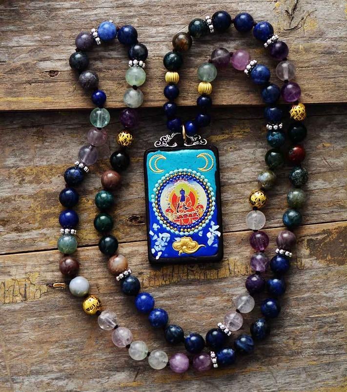 ETHNISCHE BESCHERMENDE MALA KETTING MET BUDDHA HANGER