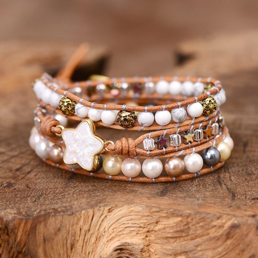 "WITTE ELEGANTIE" OPAAL EN PAREL WIKKELARMBAND