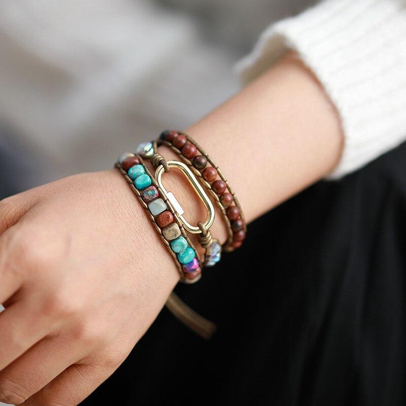 ZACHTE SCHITTERING GEVLOCHTEN JASPIS WIKKELARMBAND