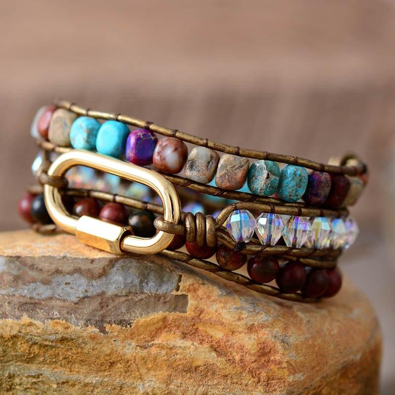 ZACHTE SCHITTERING GEVLOCHTEN JASPIS WIKKELARMBAND