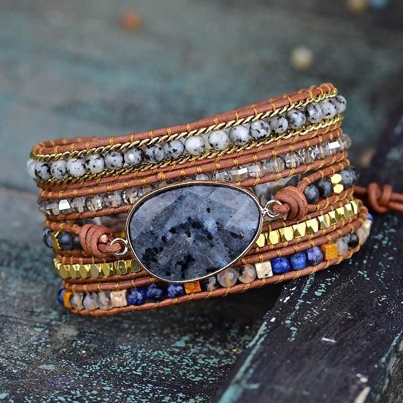 EI-VORMIGE STENEN BOHO ARMBAND