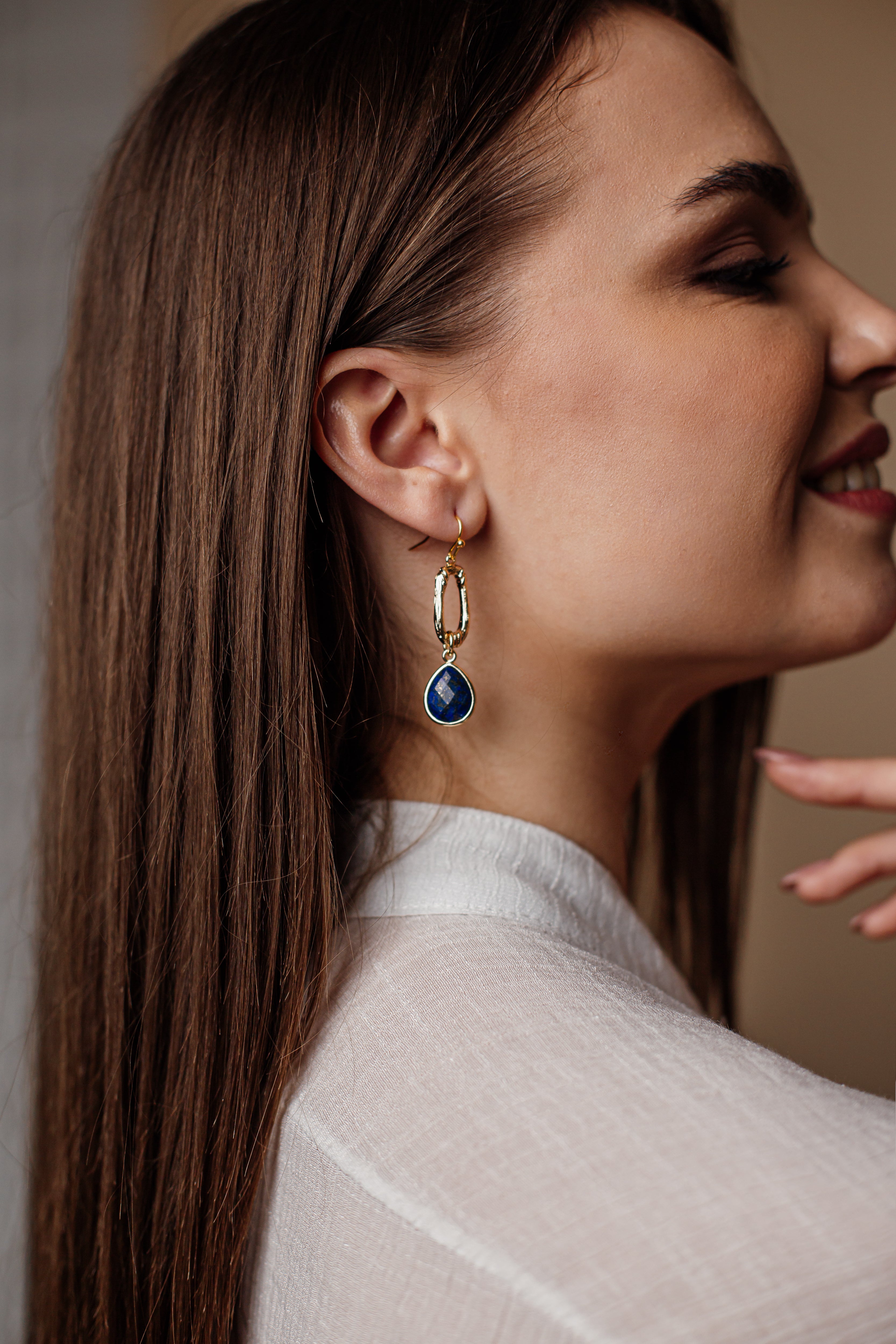 LAPIS LAZULI WATERDRUPPEL OORBELLEN 'ELIXIR VAN DE KONINGIN’