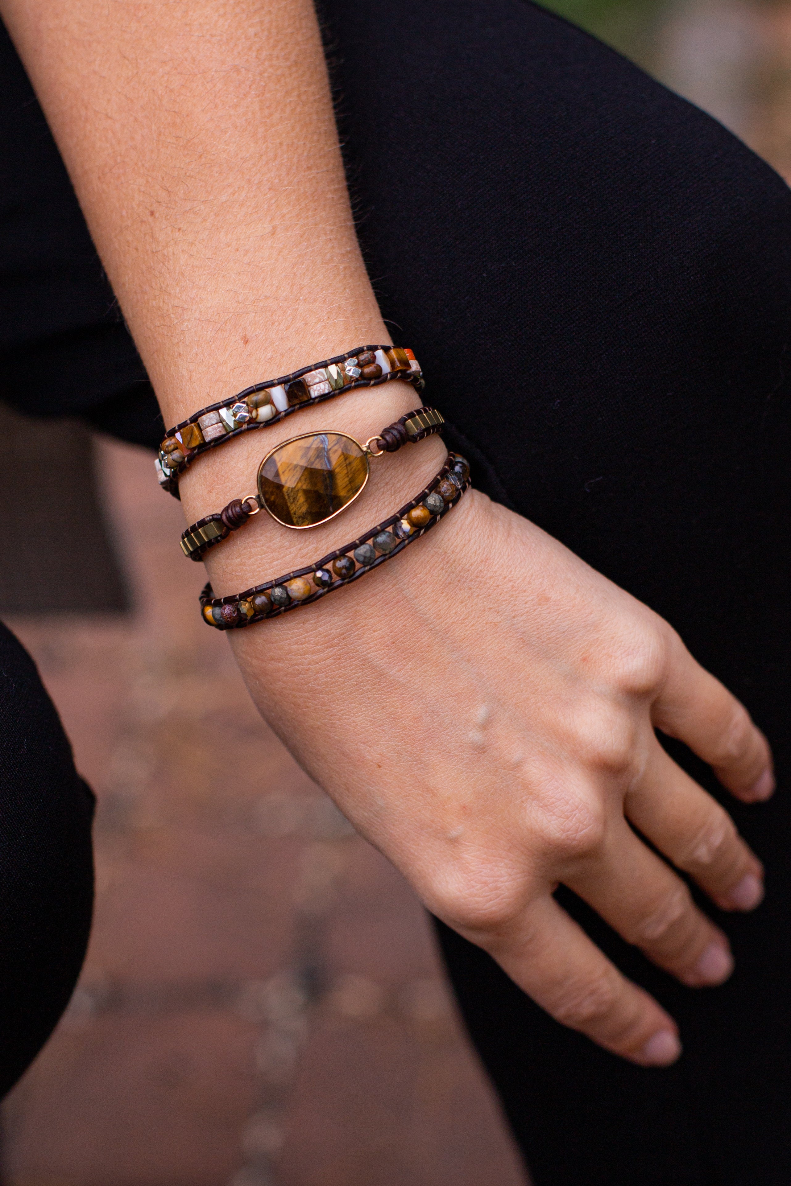 UNISEX TIJGEROOG WIKKELARMBAND