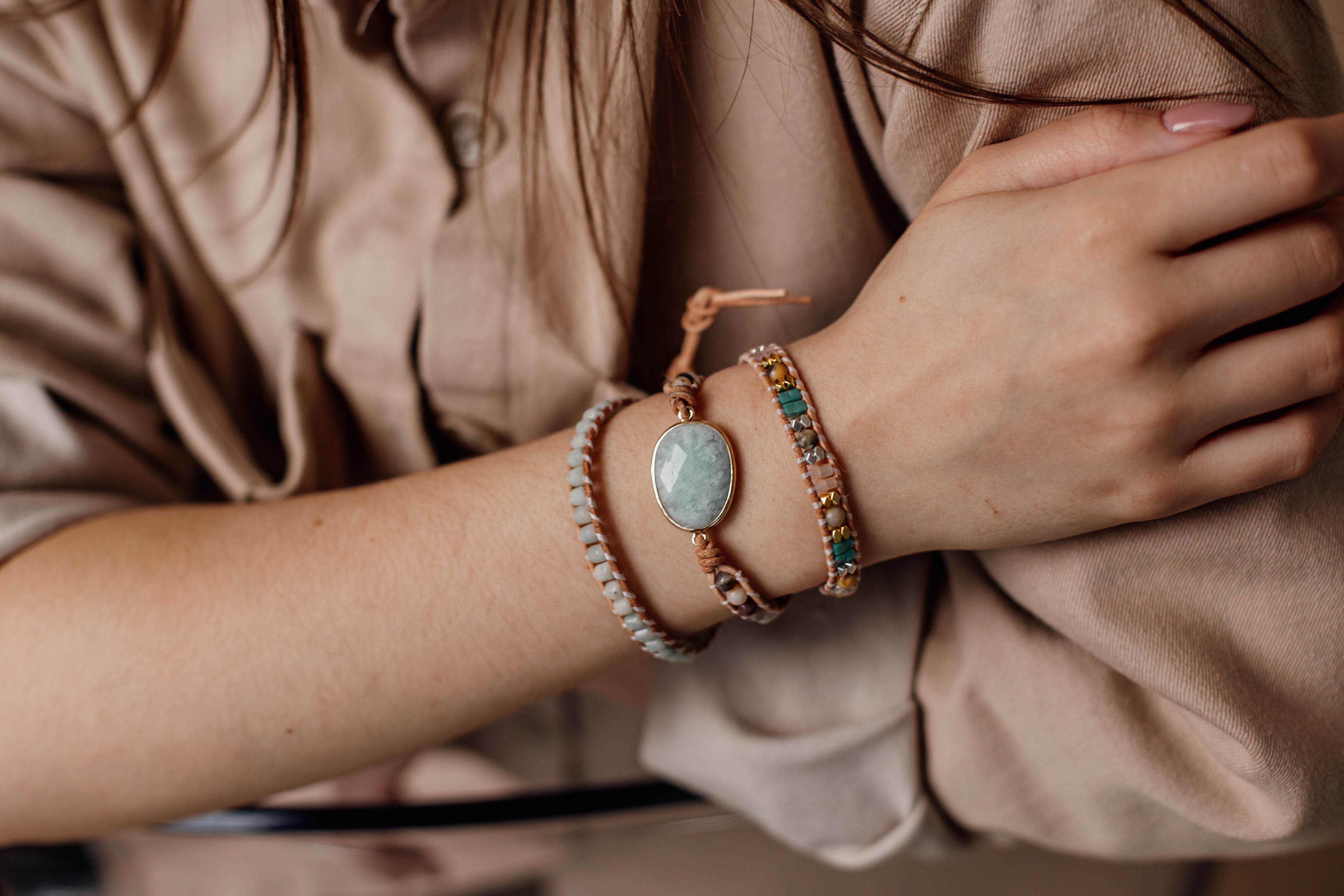 HARMONIOUS BEING AMAZONIET AGAAT & JASPIS WIKKEL ARMBAND