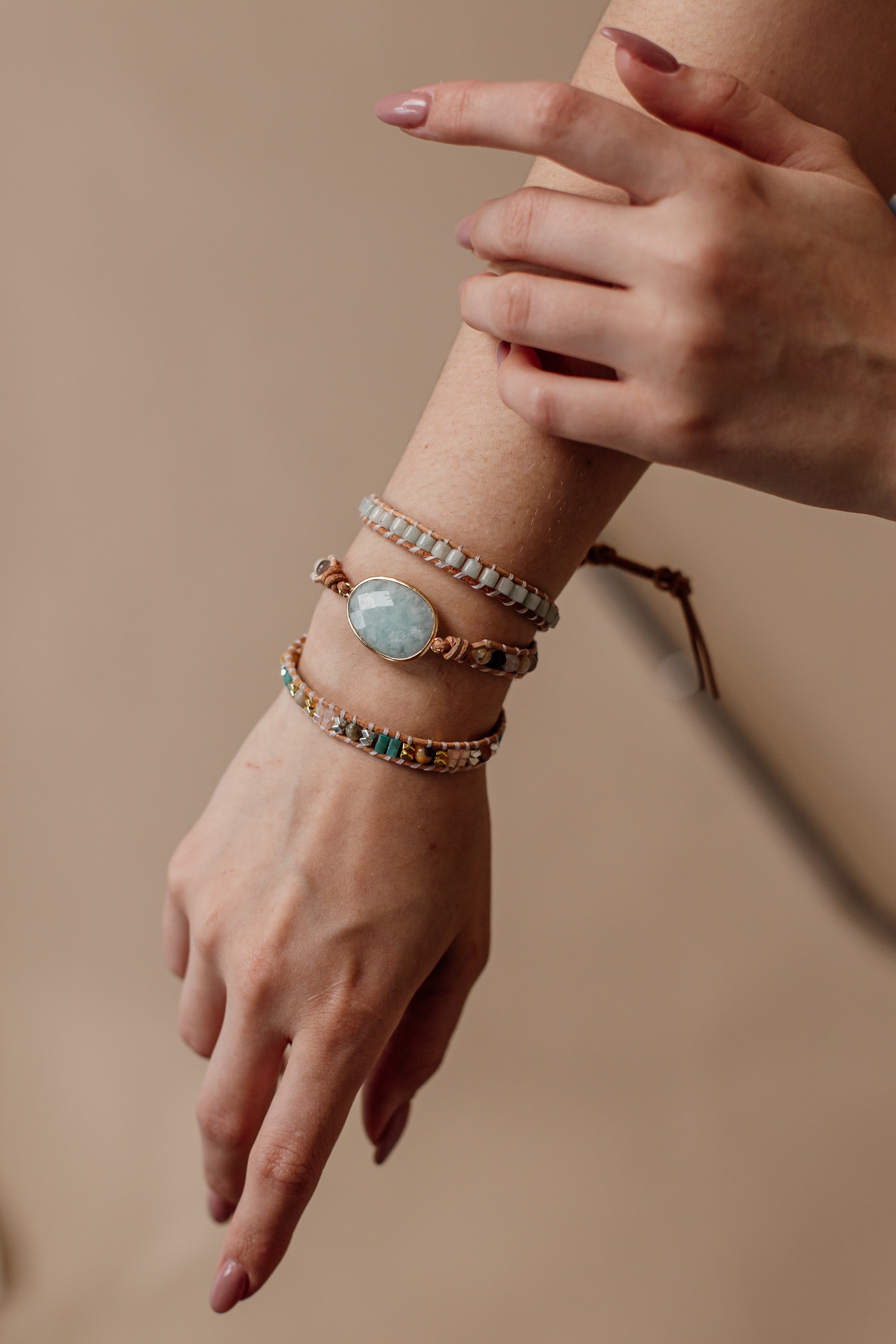 HARMONIOUS BEING AMAZONIET AGAAT & JASPIS WIKKEL ARMBAND