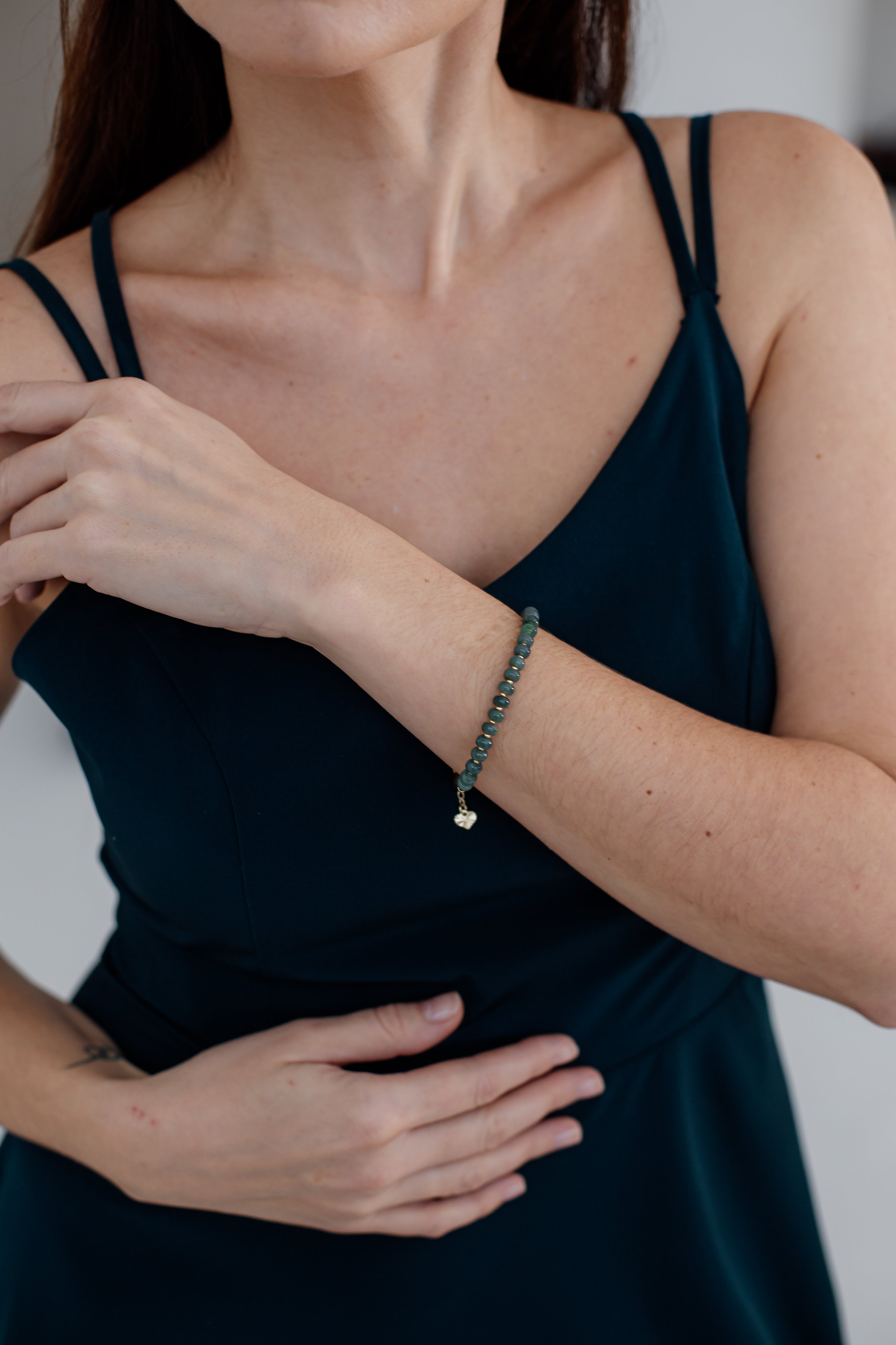 ELEGANTE HALFSTIJVE JADE ARMBAND