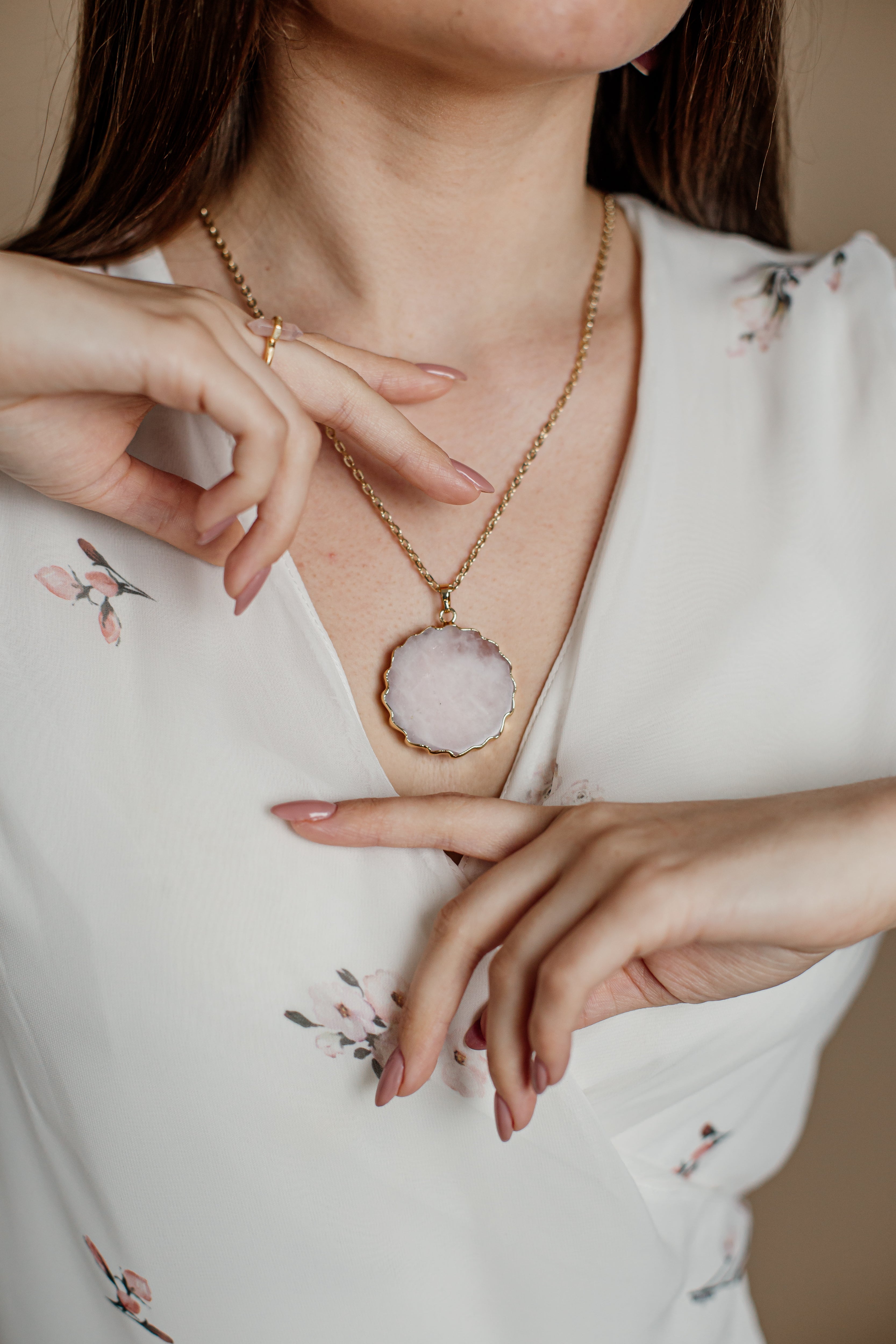 AARDE WATERWEG AMAZONIET & AMETHIST HANGER KETTING