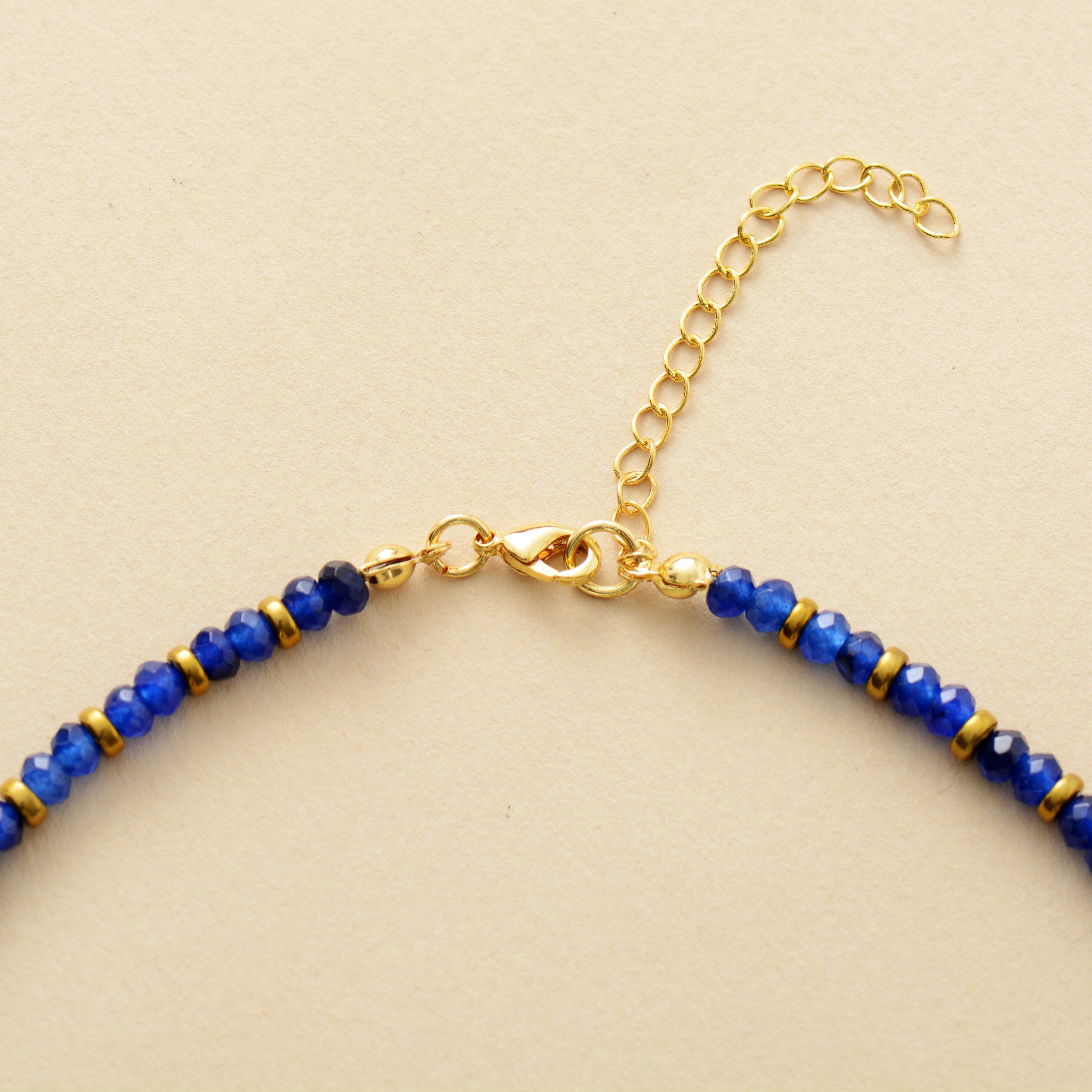 VOORSPOED HAMSA HAND LAPIS LAZULI KETTING