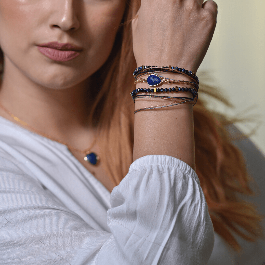 BOHEEMSE WEELDERIGE LAPIS LAZULI MEERLAAGSE ARMBAND