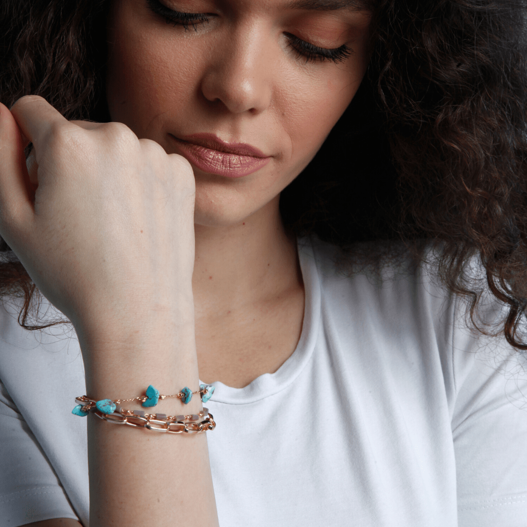 TRUE BEAUTY TURKOOIS & OPAAL GELAAGDE GOUDEN ARMBAND