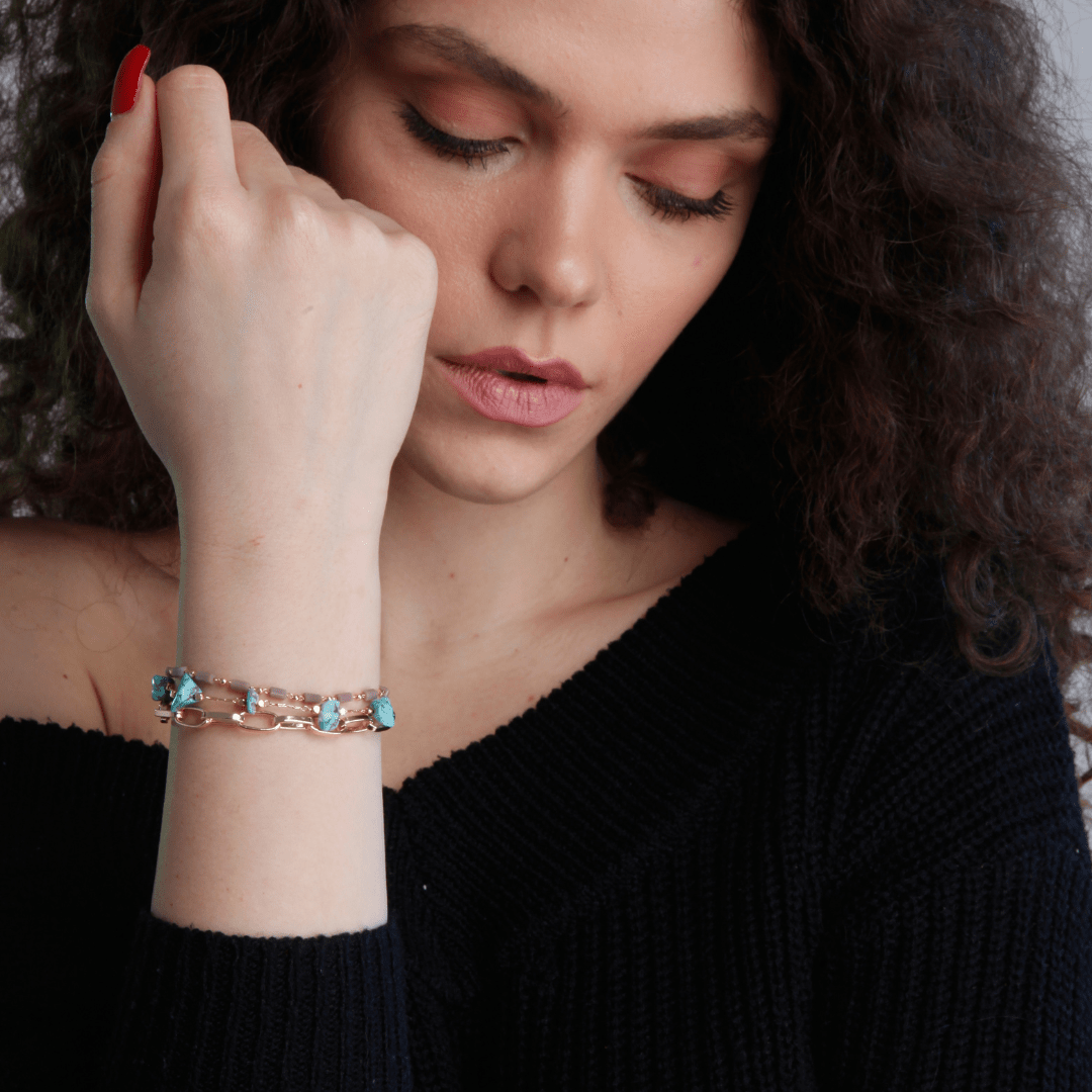 TRUE BEAUTY TURKOOIS & OPAAL GELAAGDE GOUDEN ARMBAND