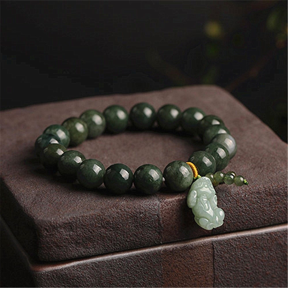 FENG-SHUI JADE ARMBAND MET PIXIU BEDEL