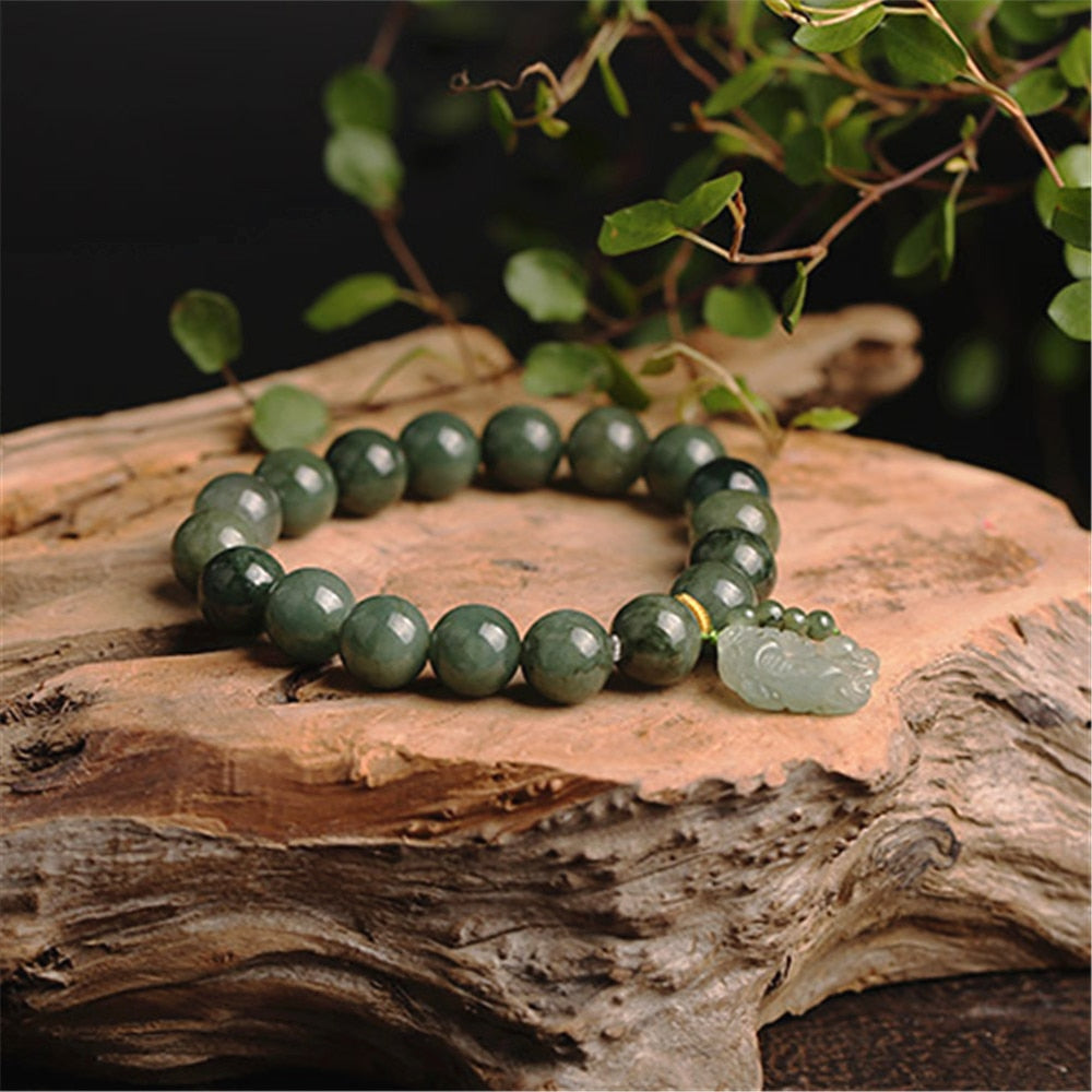 FENG-SHUI JADE ARMBAND MET PIXIU BEDEL